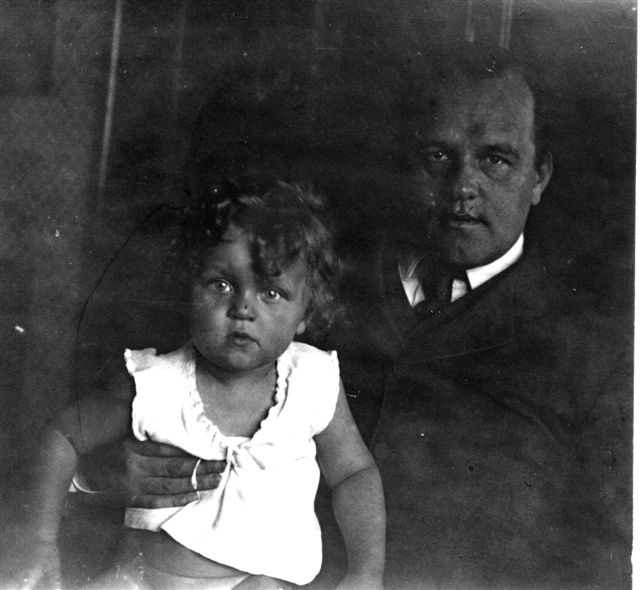 1922, 20a, Anton Wildgans mit seinem Sohn Gottfried