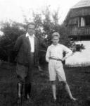 1928, 08a,  Anton Wildgans mit seinem Sohn Friedrich am Schriebl