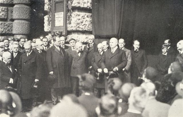 1932-05-06, 16, Anton Wildgans, Trauerfeier vor dem Burgtheater